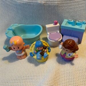 Fisher price little people Wash n Go Baby Bathroom Bathtime tub sink toilet mom